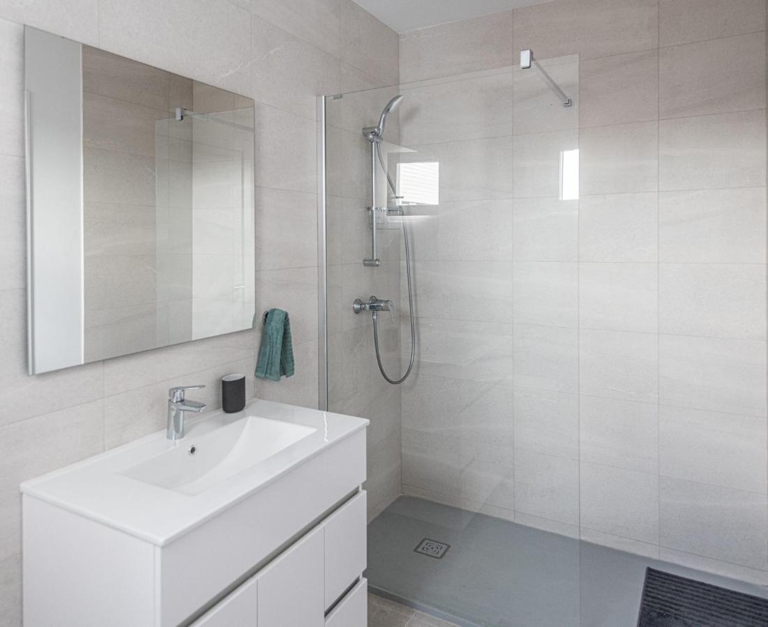 Apartamento 2 Hab En Malvarrosa A Metros De La Playa, Con Terraza Y Zonas Comun 3D Валенсия Экстерьер фото